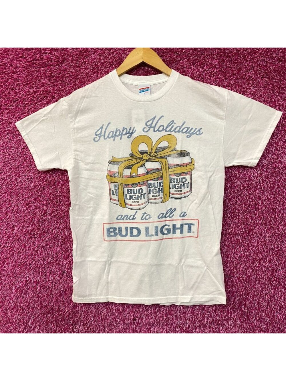 Junk Food Clothing Bud Light Holidays T-Shirt Small